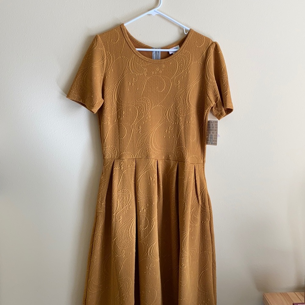 NWT Mustard Amelia - XL